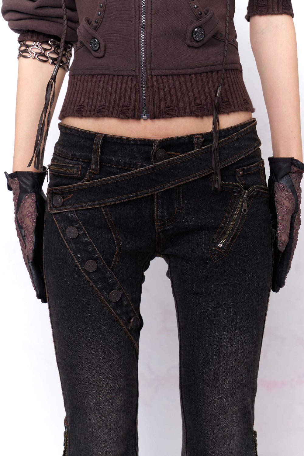 Crossbelt Low Waist Jeans