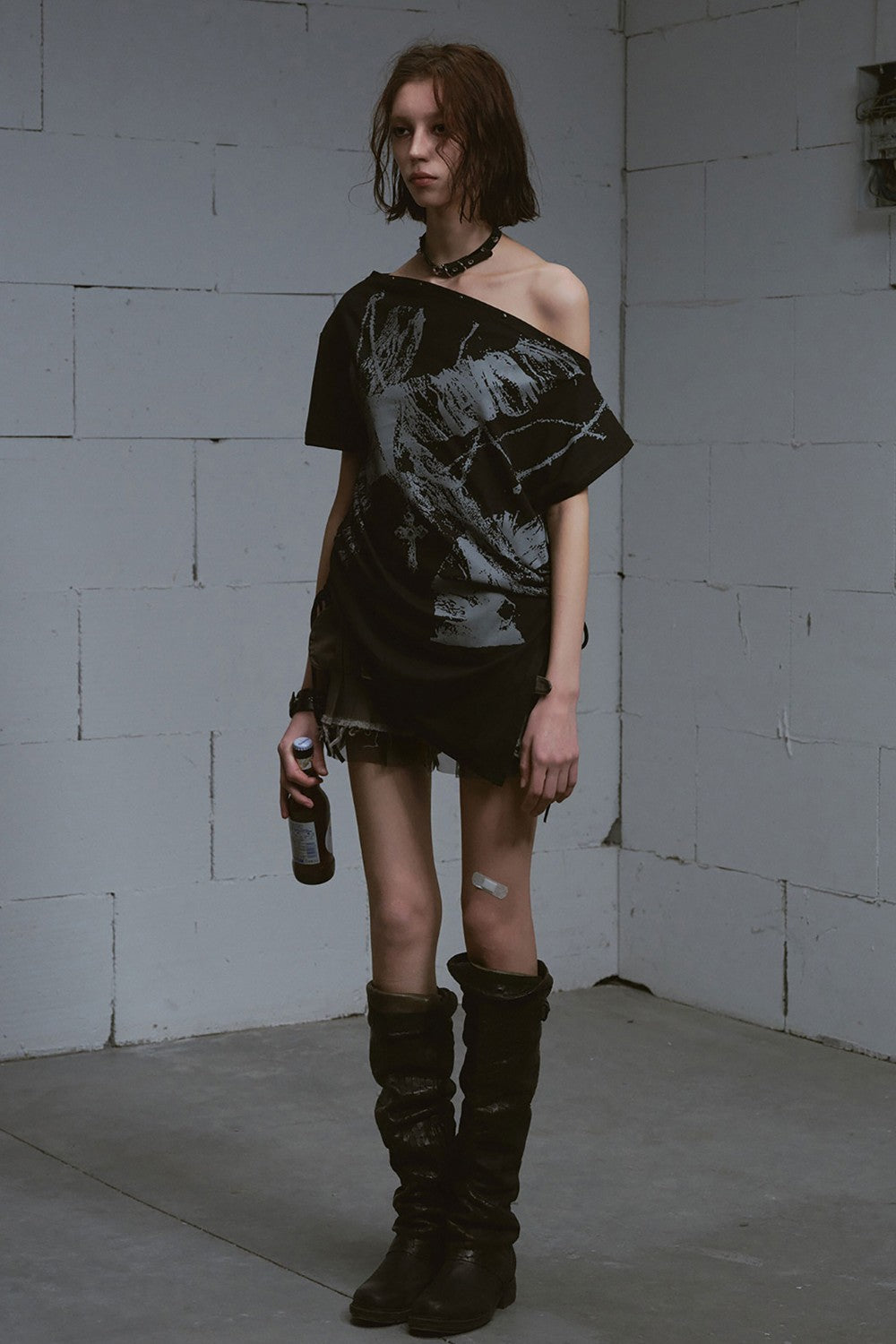 Off-Shoulder Slash Top