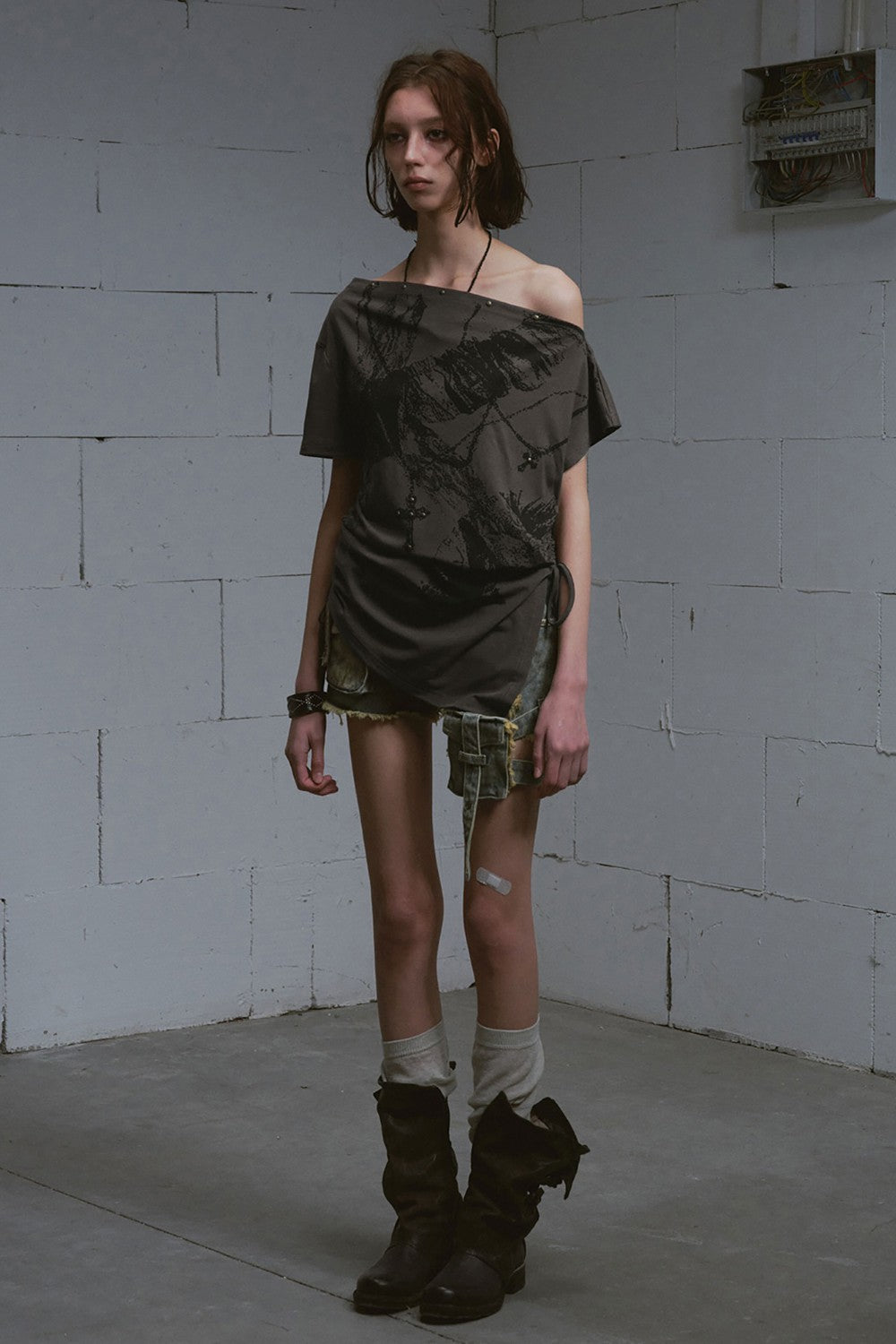 Off-Shoulder Slash Top