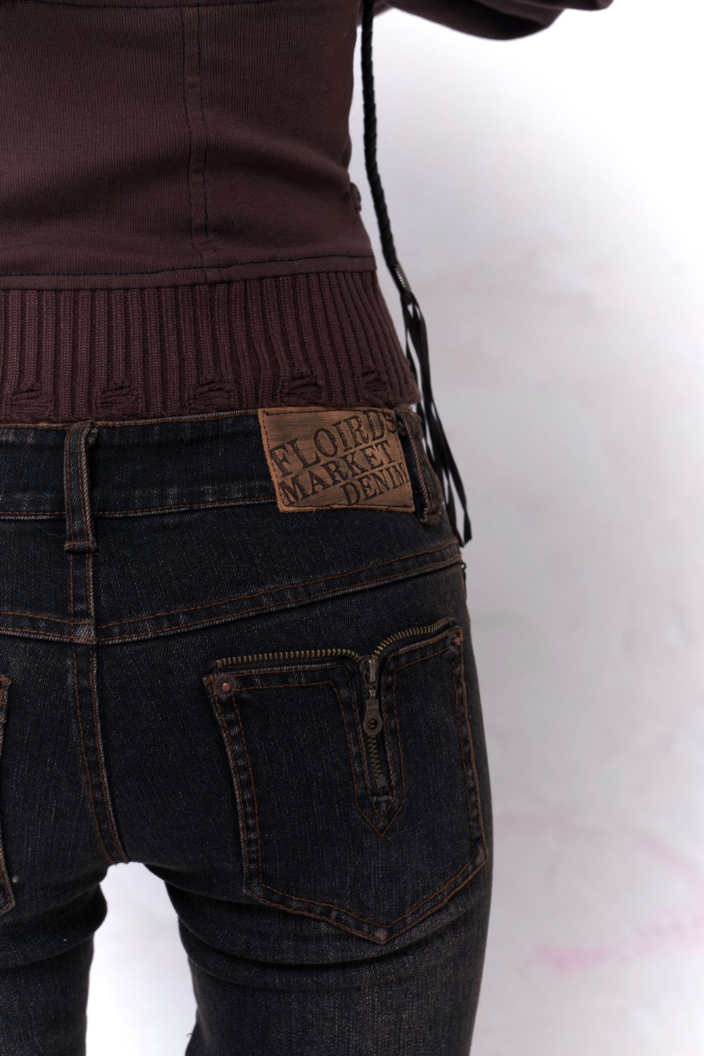 Crossbelt Low Waist Jeans
