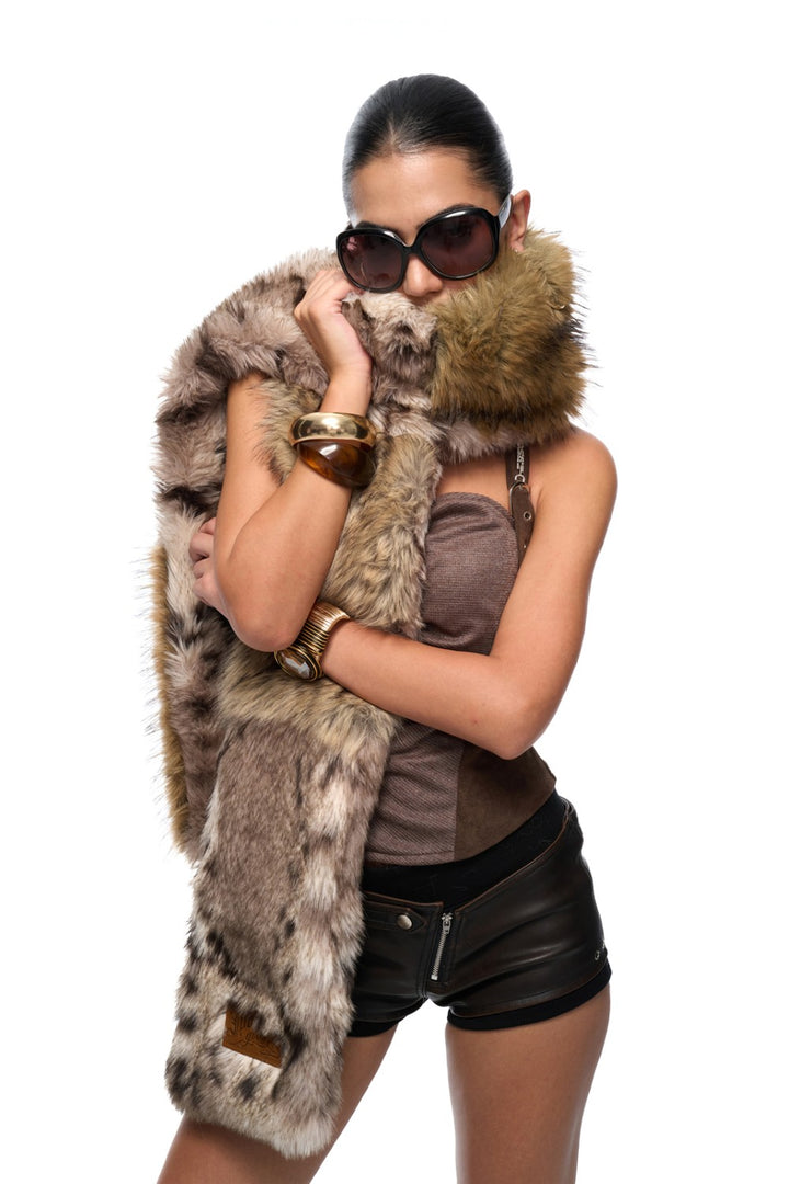 Remi Leopard Plush Scarf