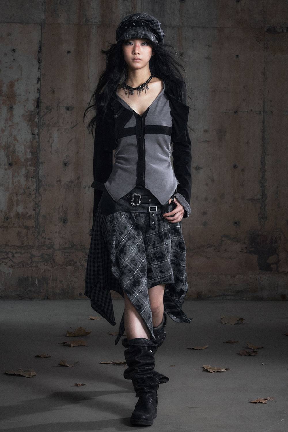 Crosscut Hooded Top