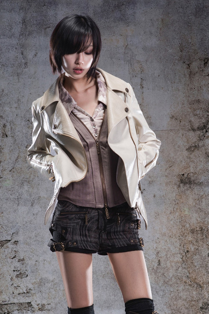 Avery Buckled Low-Rise Shorts