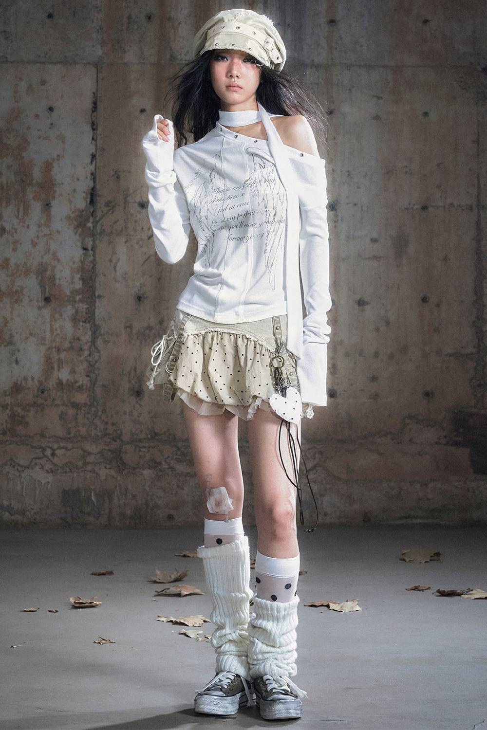 Winged Script Top
