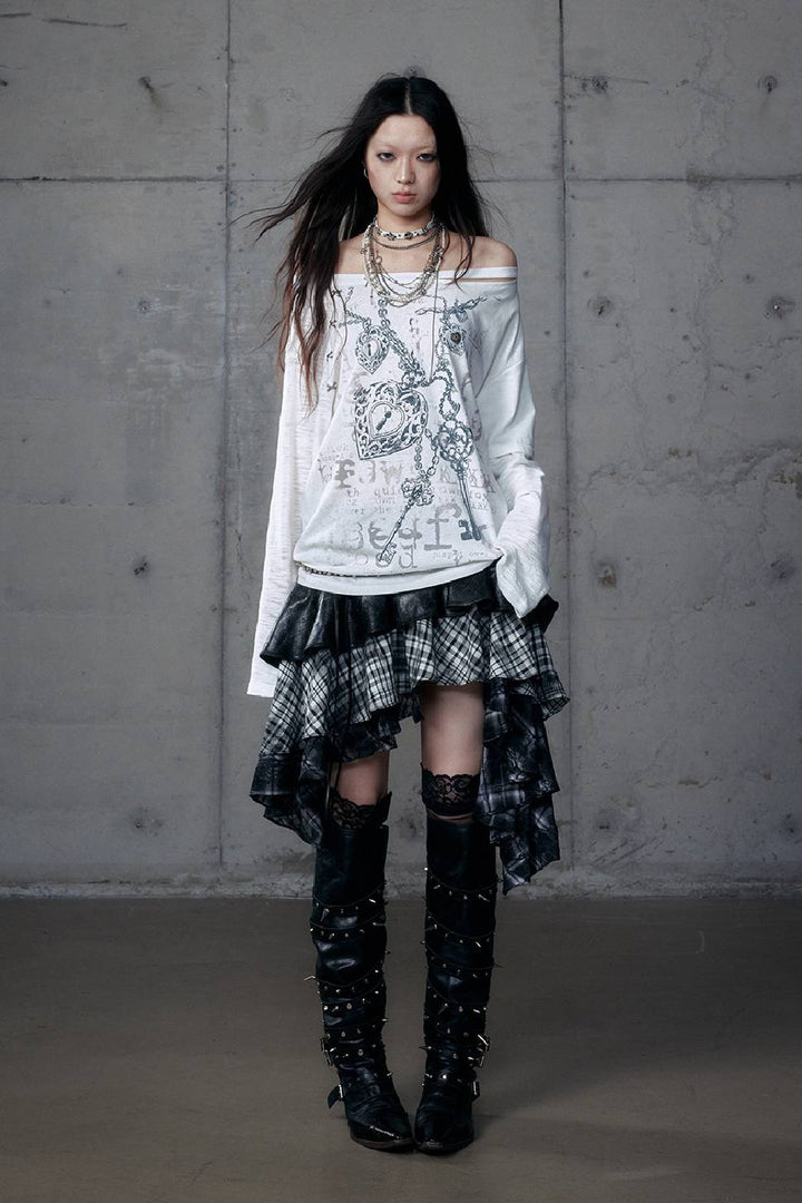 Off-Shoulder Chain Lock Shirt