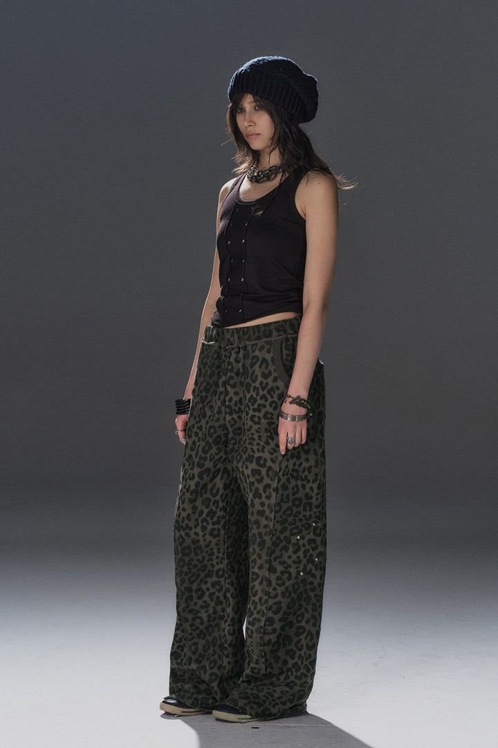 Leopard Rivet Wide Sweatpants