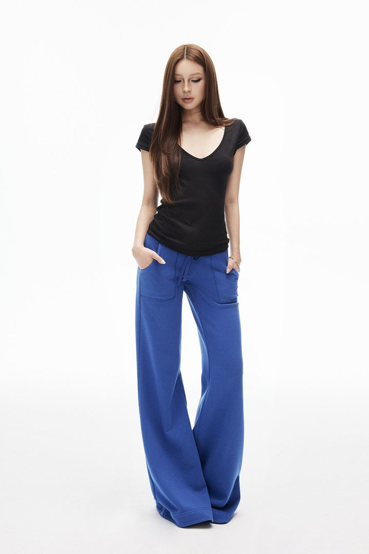 Airy V-Neck Slim Shirt