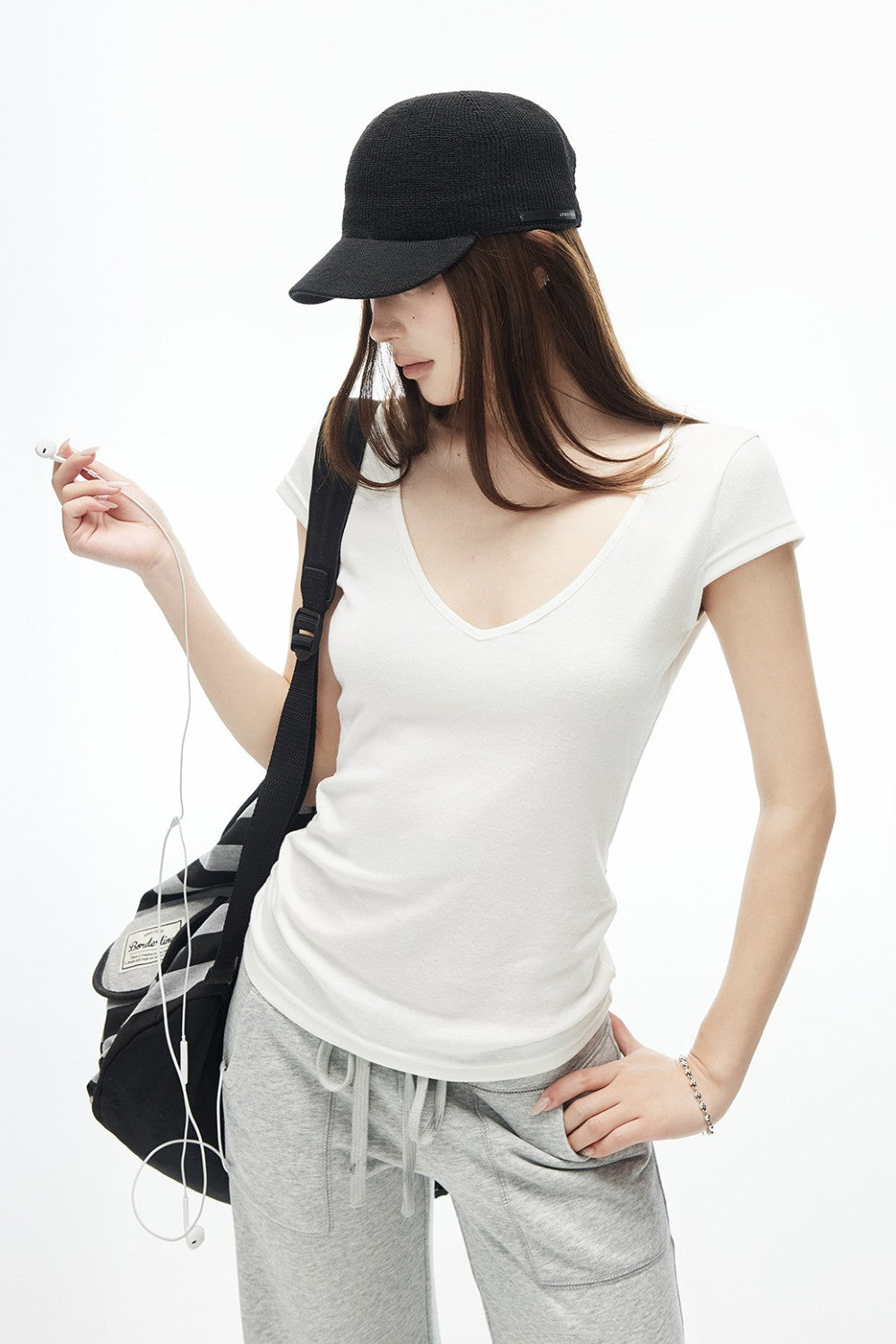 Airy V-Neck Slim Shirt
