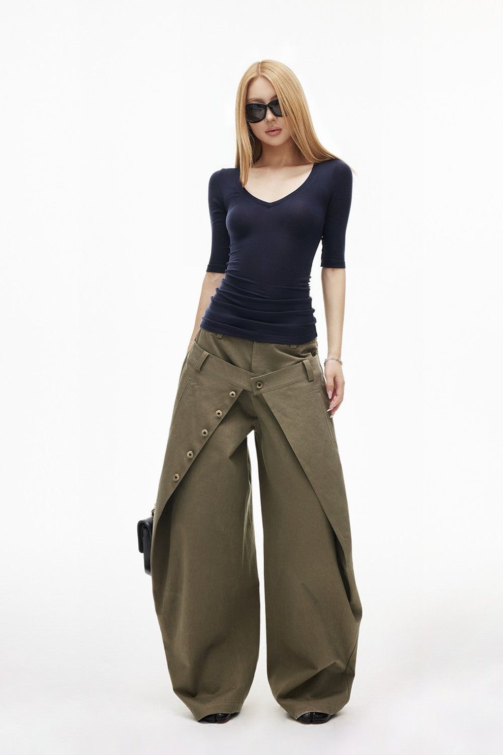 Nora Essential V-Neck Shirt