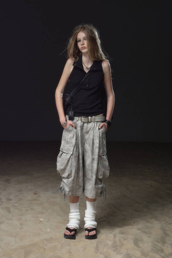 Ribbed Collar Vest