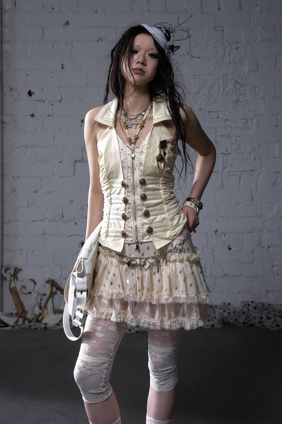 Crest Collar Vest
