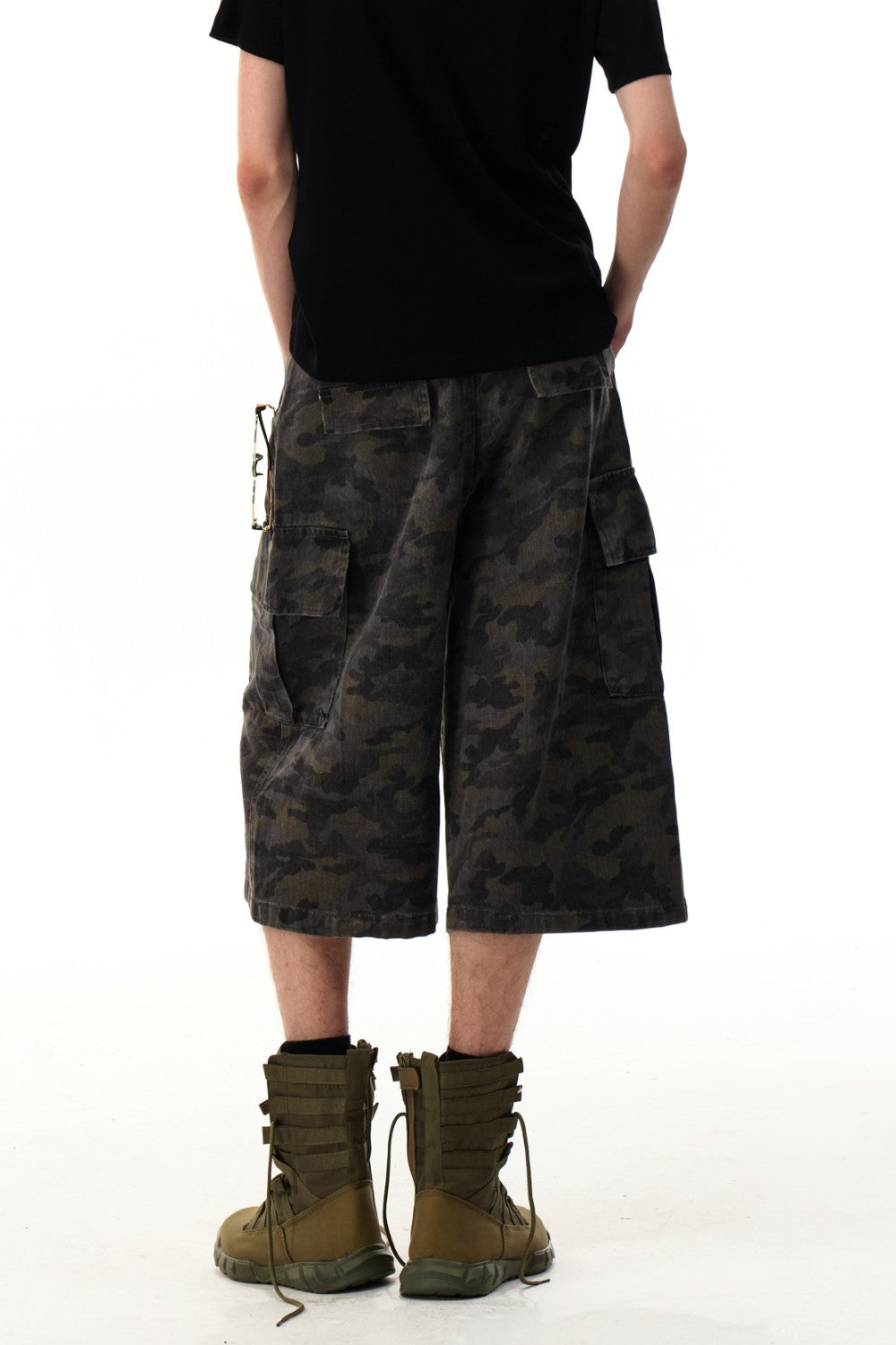 Wide Camo Utility Jorts