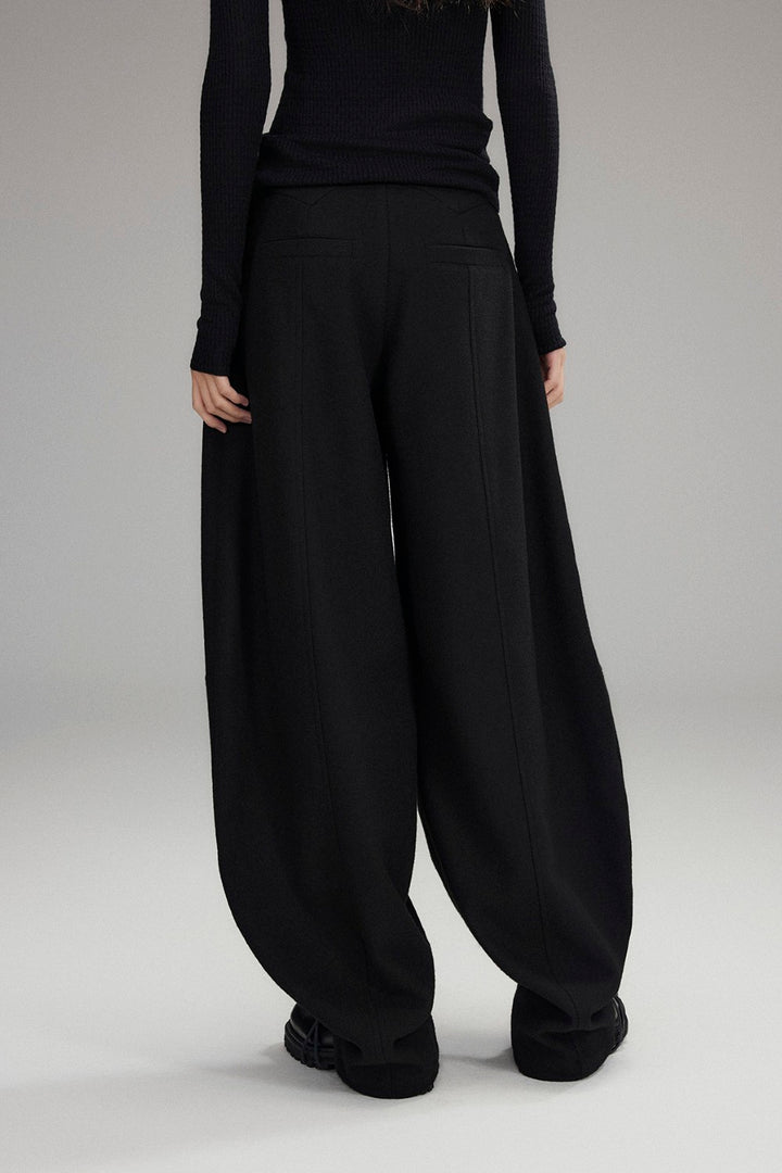 Pleated Wool Curve Trousers