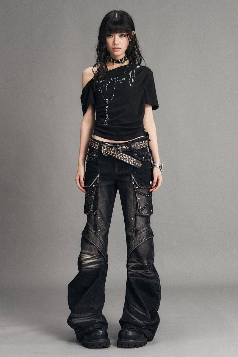 Asymmetric Layered Graphic Top