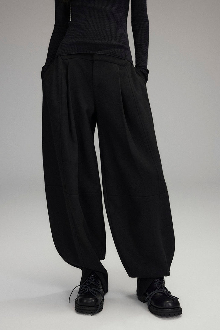 Pleated Wool Curve Trousers