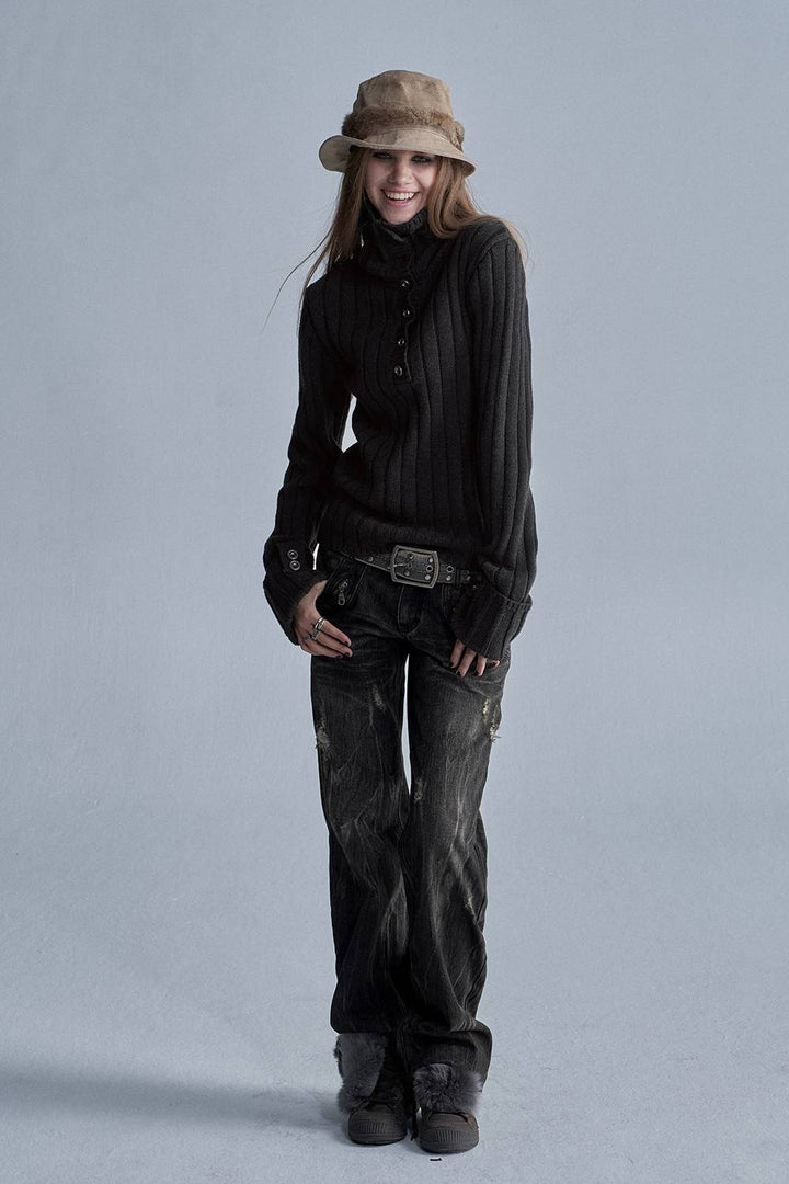 Distressed Straight Leg Jeans